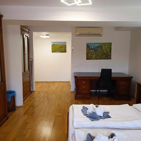 Margareta Apartman Es Ueduelohaz Bogacs Exterior photo